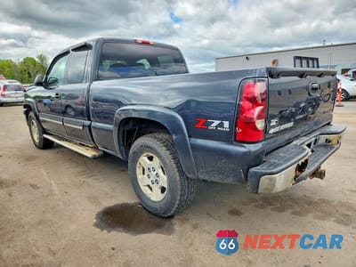 Drugie zdjęcie samochodu z przodu: 2004 CHEVROLET SILVERADO K1500 VIN:2GCEK19T141285353 - miniatura