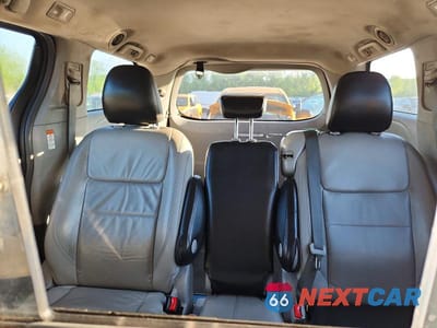Zdjęcie 10 z 13 samochodu: 2017 TOYOTA SIENNA L 7-PASSENGER VIN:5TDZZ3DC1HS856239 - miniatura
