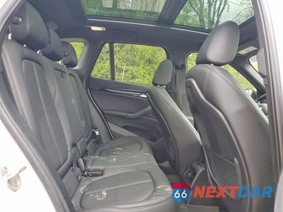 Zdjęcie 11 z 13 samochodu: 2021 BMW X1 VIN:WBXJG9C05M5T96633 - miniatura