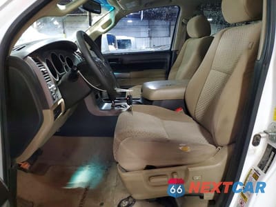 Zdjęcie 7 z 12 samochodu: 2010 TOYOTA TUNDRA CREWMAX SR5 VIN:5TFDM5F18AX003191 - miniatura
