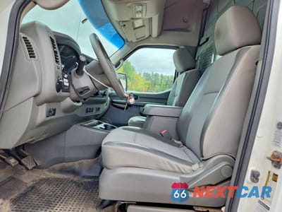 Zdjęcie 7 z 13 samochodu: 2014 NISSAN NV VIN:1N6BF0LX2EN103251 - miniatura