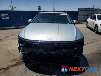 Piąte zdjęcie samochodu w środku: 2026 HYUNDAI SONATA HYBRID BLUE VIN:KMHL24JJ0TA148407 - miniatura
