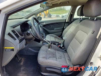Zdjęcie 7 z 12 samochodu: 2017 KIA FORTE LX VIN:3KPFK4A71HE035804 - miniatura
