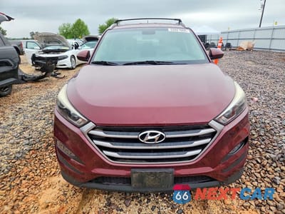 Piąte zdjęcie samochodu w środku: 2017 HYUNDAI TUCSON SE VIN:KM8J3CA47HU386074 - miniatura