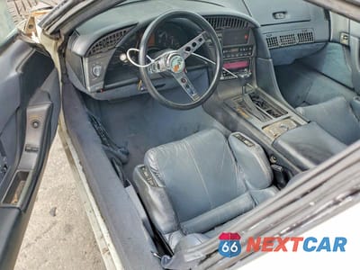 Zdjęcie 8 z 12 samochodu: 1990 CHEV CORVETTE VIN:1G1YY2380L5119675 - miniatura