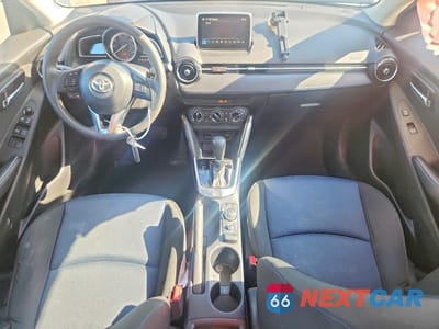Zdjęcie 8 z 12 samochodu: 2018 TOYOTA YARIS IA BASE VIN:3MYDLBYV1JY332879 - miniatura