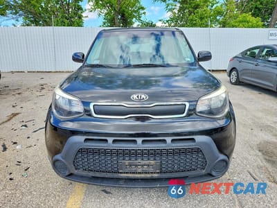 Piąte zdjęcie samochodu w środku: 2016 KIA SOUL BASE VIN:KNDJN2A28G7830129 - miniatura