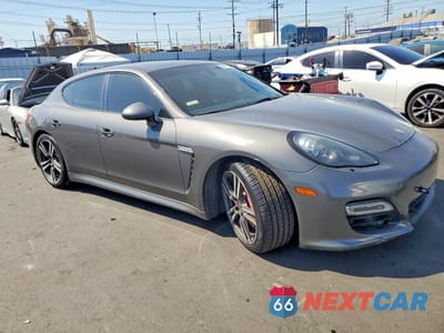 Czwarte zdjęcie samochodu z boku: 2013 PORSCHE PANAMERA GTS VIN:WP0AF2A75DL076568 - miniatura
