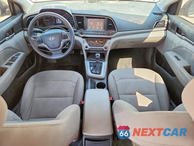 Zdjęcie 8 z 12 samochodu: 2018 HYUNDAI ELANTRA SEL VIN:5NPD84LF4JH315454 - miniatura