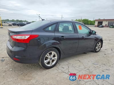 Trzecie zdjęcie samochodu z tyłu: 2014 FORD FOCUS SE VIN:1FADP3F2XEL335866 - miniatura
