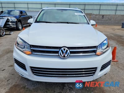 Piąte zdjęcie samochodu w środku: 2014 VOLKSWAGEN TOUAREG V6 TDI VIN:WVGEP9BP2ED015093 - miniatura