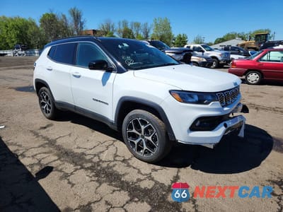 Czwarte zdjęcie samochodu z boku: 2025 JEEP COMPASS LIMITED VIN:3C4NJDCN6ST509596 - miniatura