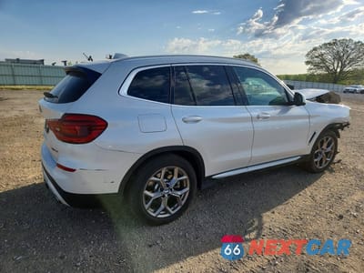 Trzecie zdjęcie samochodu z tyłu: 2021 BMW X3 XDRIVE30E VIN:5UXTS1C06M9G72429 - miniatura