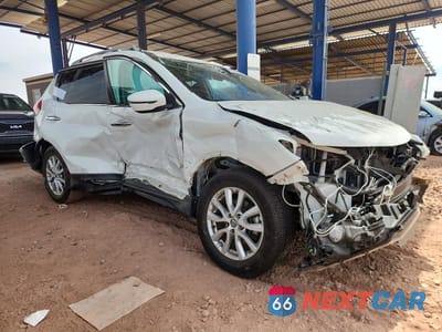 Czwarte zdjęcie samochodu z boku: 2018 NISSAN ROGUE SV VIN:5N1AT2MV6JC780143 - miniatura