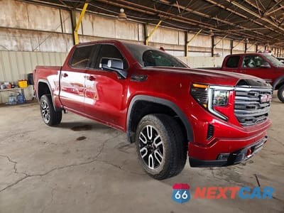 Czwarte zdjęcie samochodu z boku: 2025 GMC SIERRA K1500 AT4 VIN:3GTUUEEL4SG129590 - miniatura
