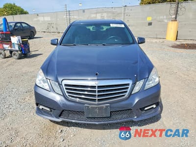 Piąte zdjęcie samochodu w środku: 2011 MERCEDES-BENZ E 550 VIN:WDDHF7CBXBA417281 - miniatura