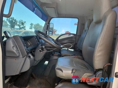 Zdjęcie 7 z 13 samochodu: 2013 ISUZU NPR HD VIN:JALC4W161D7000804 - miniatura