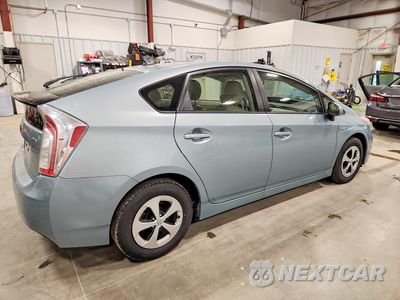 Trzecie zdjęcie samochodu z tyłu: 2013 TOYOTA PRIUS THREE VIN:JTDKN3DUXD1642878 - miniatura