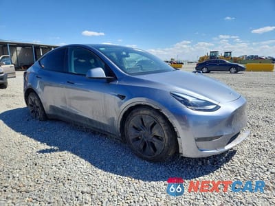 Czwarte zdjęcie samochodu z boku: 2025 TESLA MODEL Y VIN:7SAYGDEE7SF265547 - miniatura