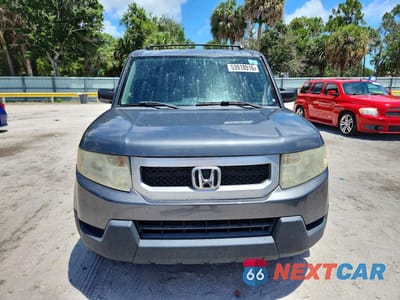 Piąte zdjęcie samochodu w środku: 2011 HONDA ELEMENT EX VIN:5J6YH1H75BL001479 - miniatura