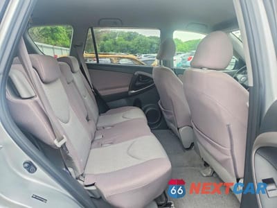 Zdjęcie 10 z 12 samochodu: 2006 TOYOTA RAV4 BASE VIN:JTMZD33V766006842 - miniatura