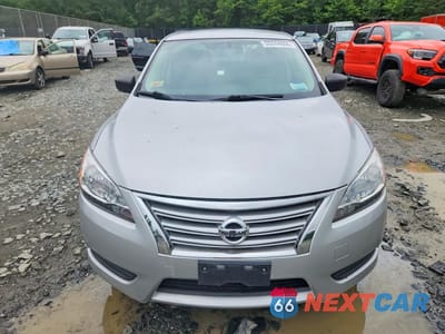 Piąte zdjęcie samochodu w środku: 2015 NISSAN SENTRA SV VIN:3N1AB7AP4FY315114 - miniatura