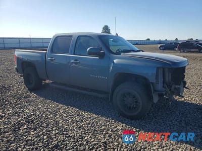 Czwarte zdjęcie samochodu z boku: 2007 CHEVROLET SILVERADO K1500 CREW CAB VIN:2GCEK13M771665688 - miniatura