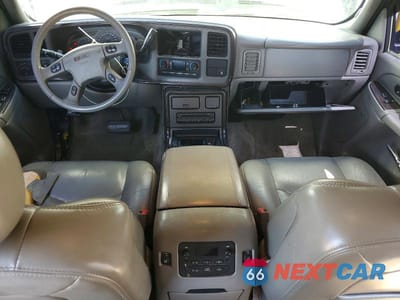 Zdjęcie 8 z 13 samochodu: 2006 GMC YUKON XL DENALI VIN:1GKFK66U66J140708 - miniatura