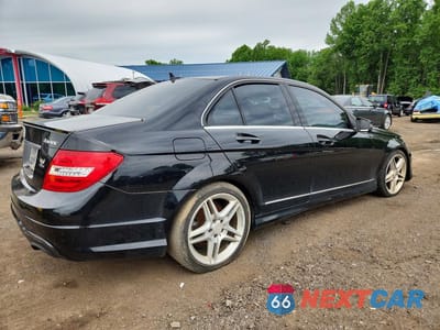 Trzecie zdjęcie samochodu z tyłu: 2012 MERCEDES-BENZ C 300 4MATIC VIN:WDDGF8BB5CR192497 - miniatura