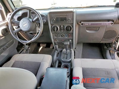 Zdjęcie 8 z 12 samochodu: 2009 JEEP WRANGLER UNLIMITED X VIN:1J4GA39189L752446 - miniatura