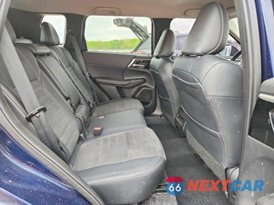 Zdjęcie 10 z 12 samochodu: 2023 MITSUBISHI OUTLANDER SE VIN:JA4J4UA88PZ061374 - miniatura
