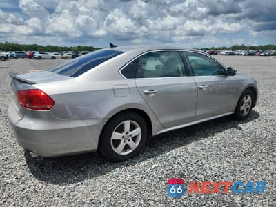 Trzecie zdjęcie samochodu z tyłu: 2014 VOLKSWAGEN PASSAT SE VIN:1VWBT7A32EC057871 - miniatura
