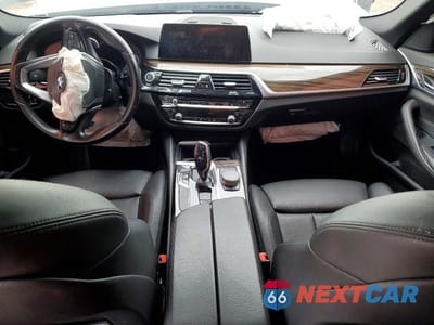 Zdjęcie 8 z 12 samochodu: 2019 BMW 530 I VIN:WBAJA5C50KWW40213 - miniatura