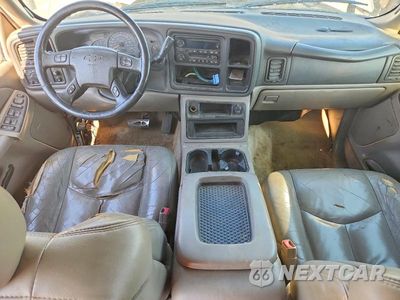 Zdjęcie 8 z 12 samochodu: 2005 CHEVROLET TAHOE C1500 VIN:1GNEC13T05R160608 - miniatura