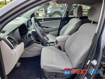 Zdjęcie 7 z 13 samochodu: 2019 HYUNDAI TUCSON SEL VIN:KM8J33AL3KU897408 - miniatura