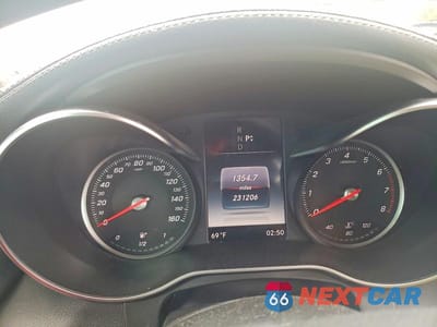 Zdjęcie 9 z 12 samochodu: 2017 MERCEDES-BENZ C 300 4MATIC VIN:WDDWJ4KB4HF380844 - miniatura