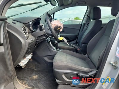 Zdjęcie 7 z 13 samochodu: 2019 CHEVROLET TRAX LS VIN:3GNCJKSB9KL317566 - miniatura