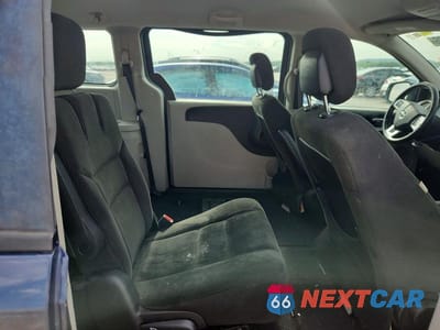 Zdjęcie 11 z 13 samochodu: 2015 DODGE GRAND CARAVAN SE VIN:2C4RDGBG8FR641748 - miniatura
