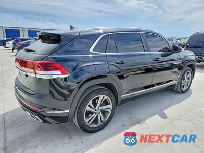 Trzecie zdjęcie samochodu z tyłu: 2024 VOLKSWAGEN ATLAS CROSS SPORT SEL R-LINE VIN:1V2AE2CA6RC211638 - miniatura