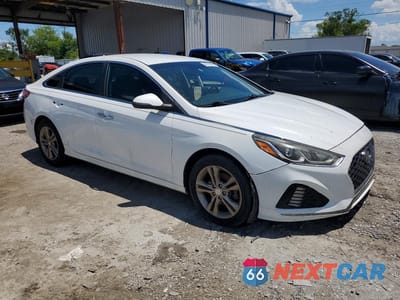 Czwarte zdjęcie samochodu z boku: 2019 HYUNDAI SONATA SEL VIN:5NPE34AF8KH743776 - miniatura