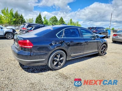 Trzecie zdjęcie samochodu z tyłu: 2014 VOLKSWAGEN PASSAT SEL VIN:1VWCN7A33EC046831 - miniatura