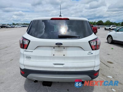 Zdjęcie 6 z 13 samochodu: 2017 FORD ESCAPE SE VIN:1FMCU9GD3HUD33291 - miniatura