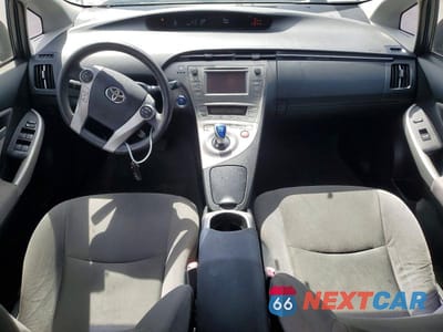 Zdjęcie 8 z 12 samochodu: 2012 TOYOTA PRIUS TWO VIN:JTDKN3DU9C1513271 - miniatura