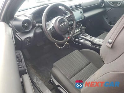Zdjęcie 8 z 12 samochodu: 2023 TOYOTA GR86 BASE VIN:JF1ZNBC14P8760278 - miniatura