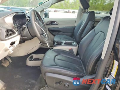 Zdjęcie 7 z 14 samochodu: 2024 CHRYSLER PACIFICA TOURING L VIN:2C4RC1BG7RR167179 - miniatura