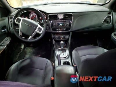 Zdjęcie 8 z 12 samochodu: 2014 CHRYSLER 200 TOURING VIN:1C3CCBBG4EN120408 - miniatura