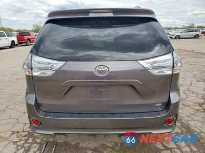 Zdjęcie 6 z 14 samochodu: 2017 TOYOTA SIENNA SE VIN:5TDXZ3DC3HS834086 - miniatura