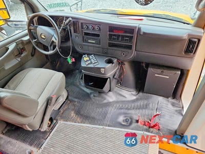 Piąte zdjęcie samochodu w środku: 2012 CHEVROLET EXPRESS G3500 SCHOOL BUS VIN:1GB3G3BG8C1136688 - miniatura