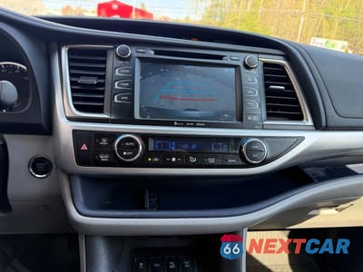 Zdjęcie 12 z 13 samochodu: 2018 TOYOTA HIGHLANDER XLE VIN:5TDJZRFHXJS819267 - miniatura