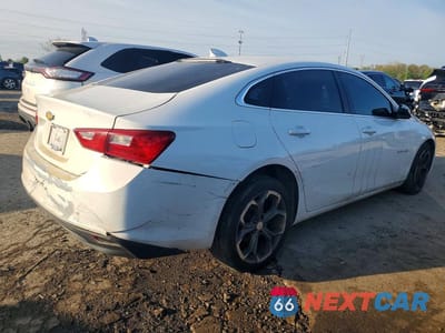 Trzecie zdjęcie samochodu z tyłu: 2018 CHEVROLET MALIBU LT VIN:1G1ZD5ST1JF170973 - miniatura